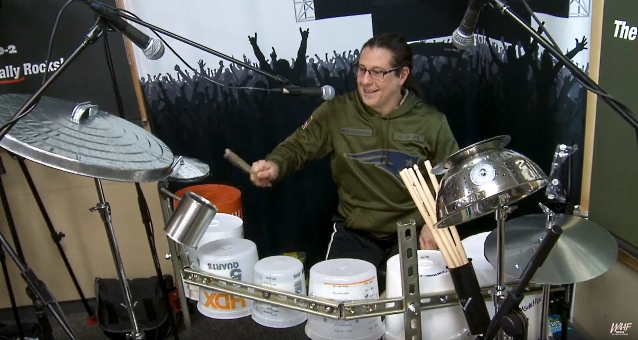 mike mangini bucket drum solo